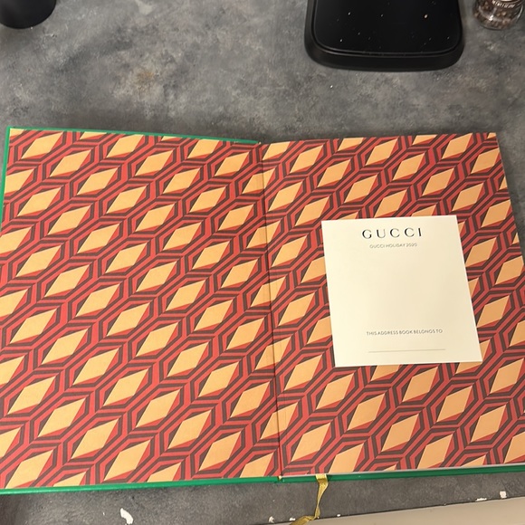 Gucci Holiday 2020 Book - Picture 3 of 6